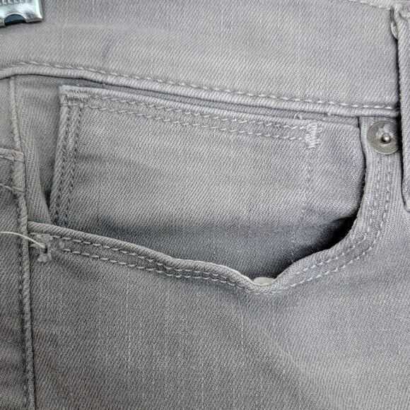 Calvin Klein CK Women's Skinny Jeans Size 26 Light Wash Gray Denim Stretch 26x29 - Picture 8 of 10